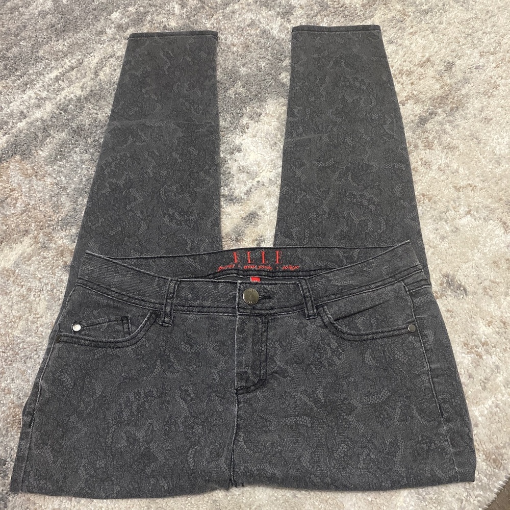 ELLE Paris New York Tokyo womens skinny jeans black floral size 10 75 % cotton
